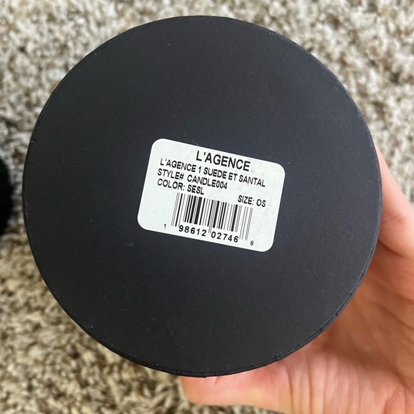 L'AGENCE Suede Et Santal Soy Wax Vanilla Masculine Scent Candle One Size NIB - Picture 13 of 15